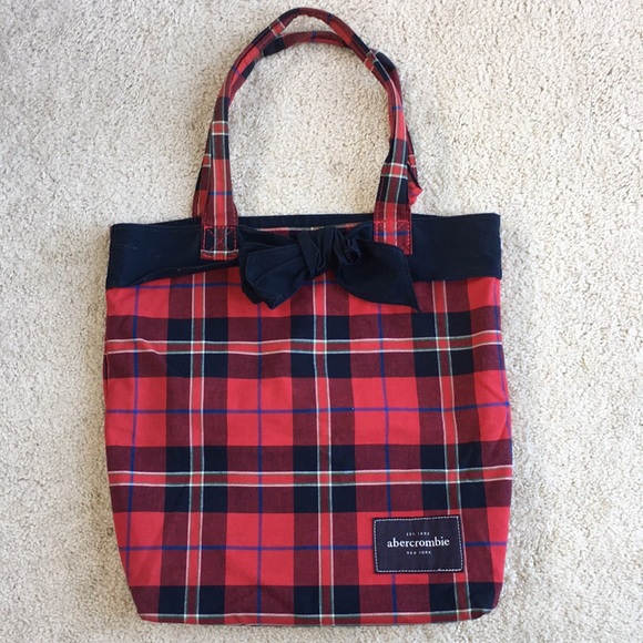 Abercrombie & Fitch Handbags - Abercrombie Tote Bag ‼️ CLOSET CLEANOUT. ACCEPTING ALL OFFERS.